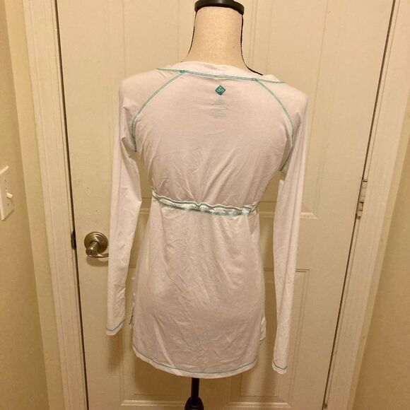 prAna Felicity White and Teal Long Sleeve Lightweight Top - Picture 4 of 8